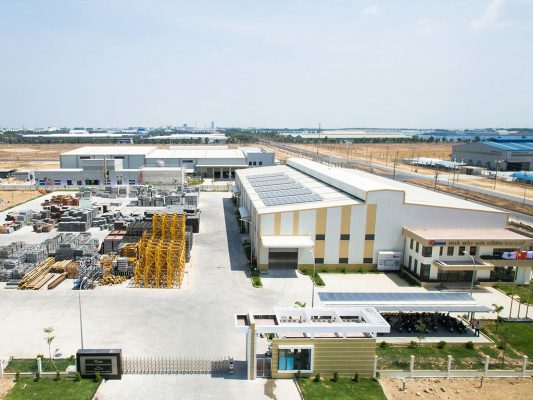 INDUSTRIAL REAL ESTATE: A TIME OF FACTORIES AND READY BUILDING WORDS